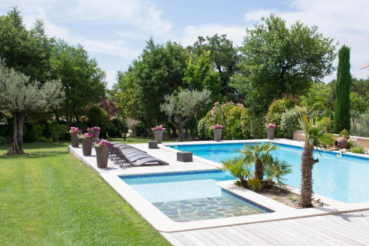 Le Bouquet De L Aromate Bed and Breakfast Joucas Eksteriør billede