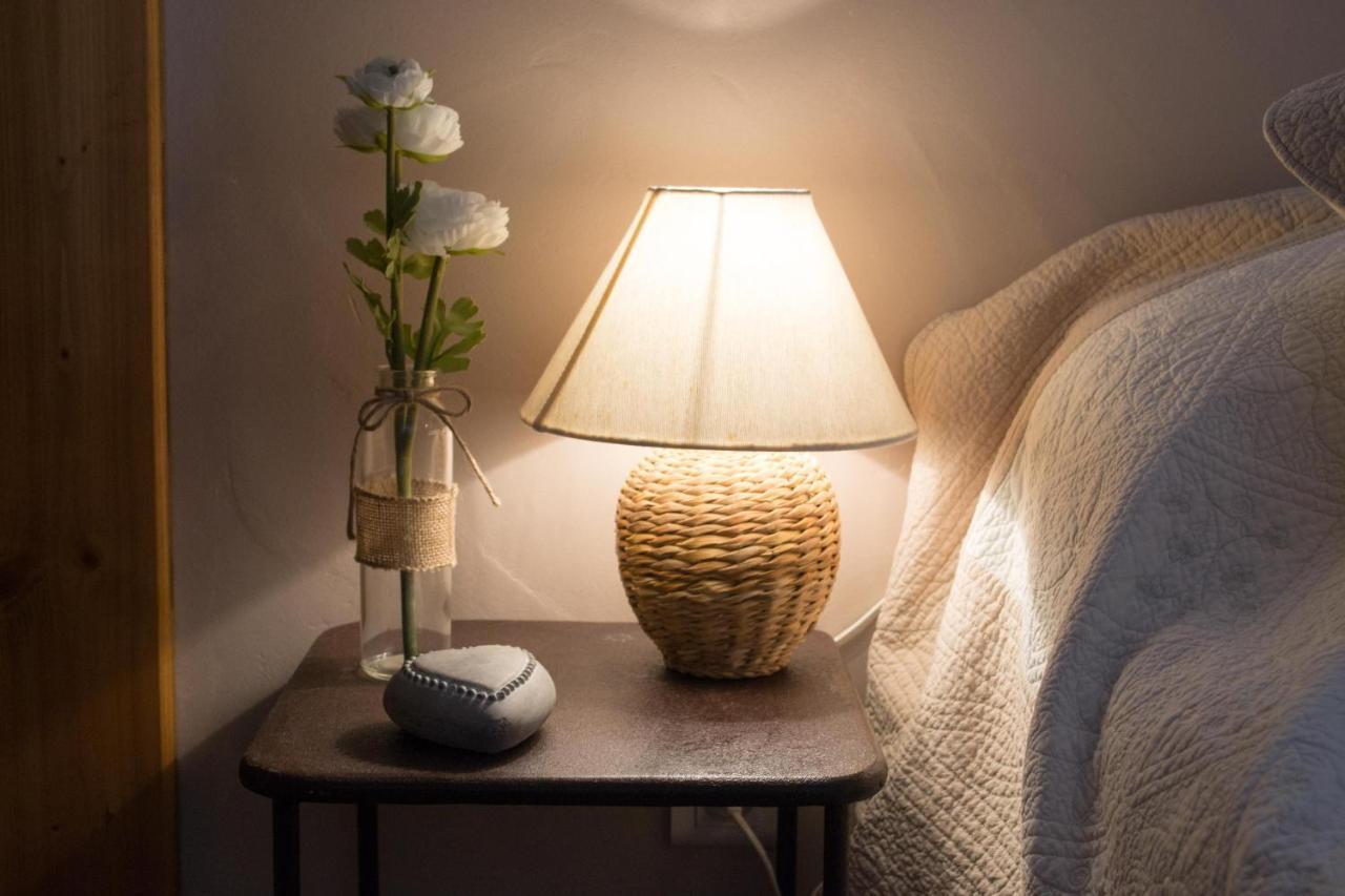 Le Bouquet De L Aromate Bed and Breakfast Joucas Eksteriør billede
